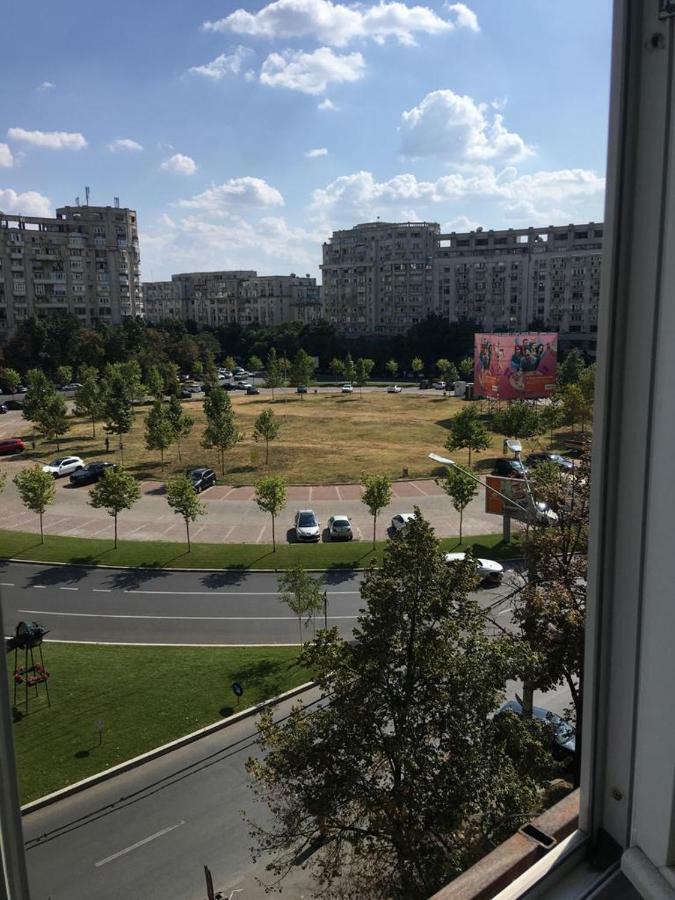 Alba Iulia Square - Apartments And Studios Bukares Bagian luar foto