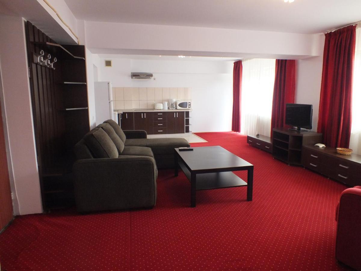 Alba Iulia Square - Apartments And Studios Bukares Bagian luar foto