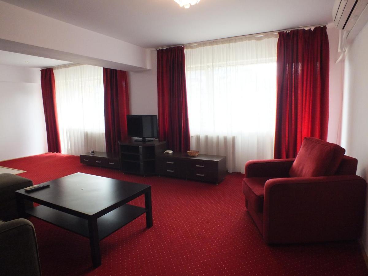Alba Iulia Square - Apartments And Studios Bukares Bagian luar foto